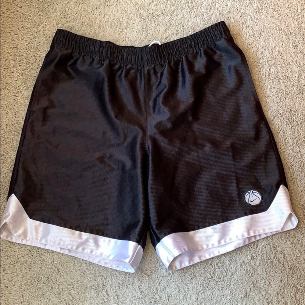 Nike Vintage 90’s Ribbed Satin Basketball Shorts